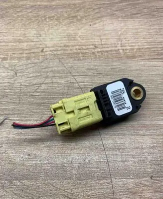 Toyota Yaris Airbag deployment crash/impact sensor 898310H010 USED