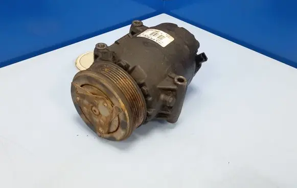 Renault Laguna II Air conditioning (A/C) compressor (pump) 8200436108 09106010039B