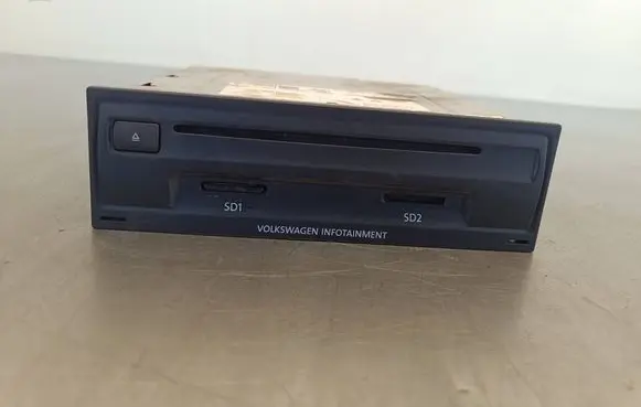 Volkswagen PASSAT B8 Radio/CD/DVD/GPS head unit 3Q0035874B