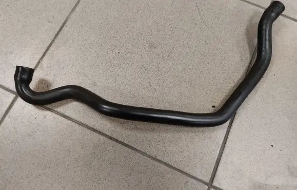 Volvo S80 Engine coolant pipe/hose