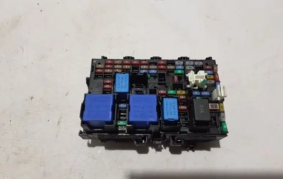 Renault 5 E-Tech Fuse module 243223646R