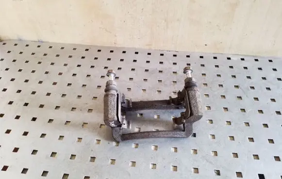 Chevrolet Captiva Brake caliper pad carrier rear 