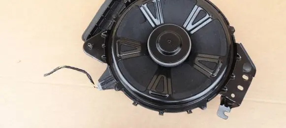 Volvo XC90 Subwoofer speaker 31456258