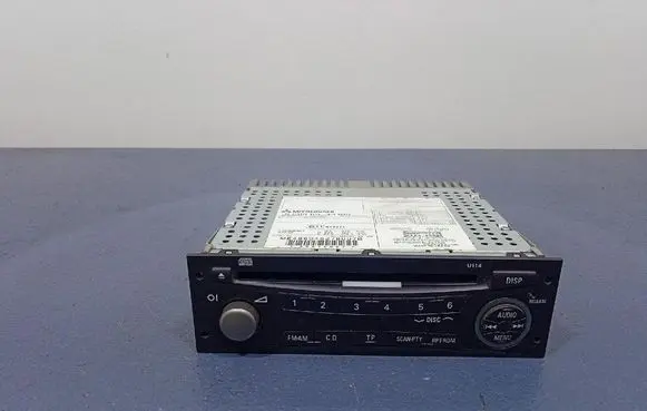 Mitsubishi Grandis Radio/CD/DVD/GPS head unit 
