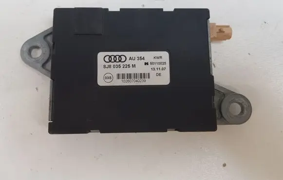 Audi TT TTS Mk2 Aerial antenna amplifier 8J8035225M