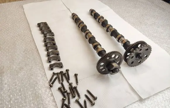 BMW 3 E46 Camshaft 2249542 2249541 7787278