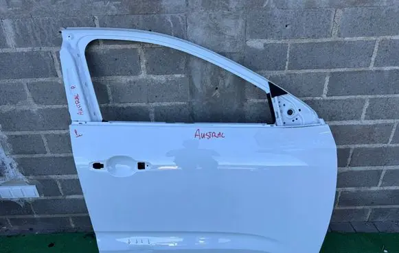 Renault Austral Front door