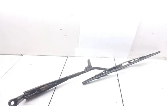 KIA Sorento Rear wiper blade arm 