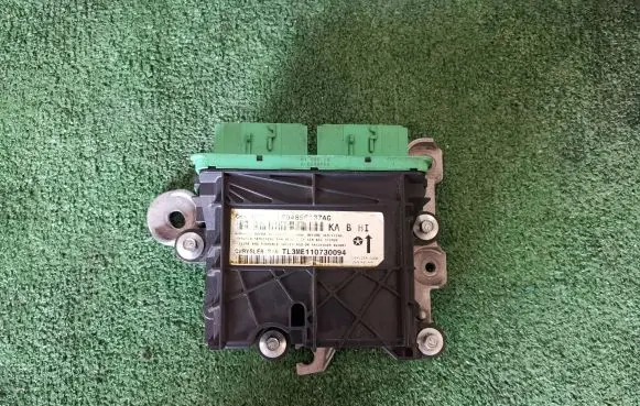 Dodge Nitro Airbag control unit/module P04896137AG
