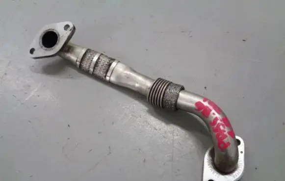 Volkswagen PASSAT B5 Coolant pipe/hose 