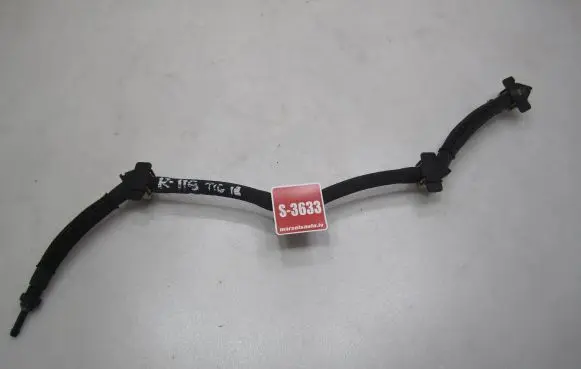 Volkswagen Tiguan Fuel injector supply line/pipe 