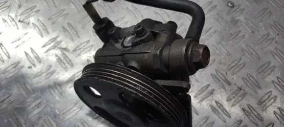 Mazda 323 Power steering pump