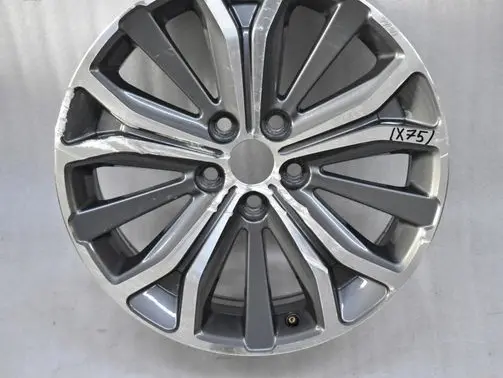 Mitsubishi Outlander R18 alloy rim 