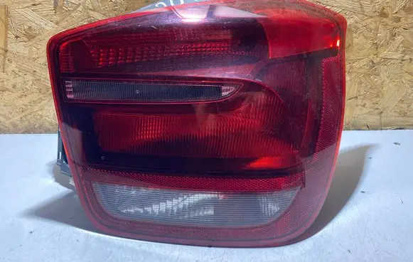 BMW 1 F20 F21 Rear/tail lights 90006571