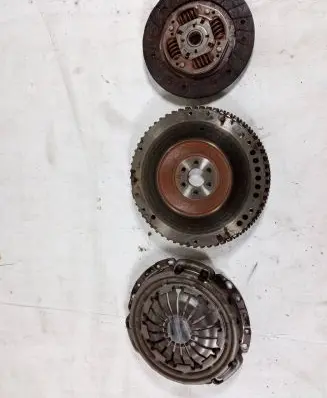 Renault Twingo III Clutch set kit 301015945R