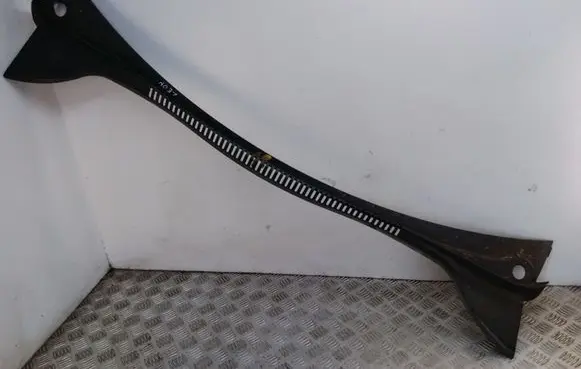 Wiper trim