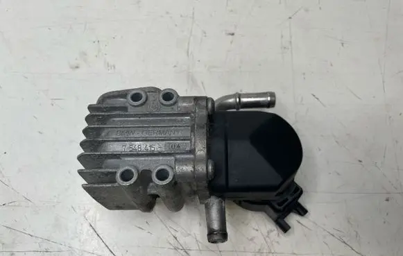 BMW 3 E92 E93 EGR valve 7548415