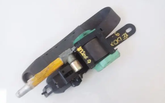 Mazda Xedos 9 Rear seatbelt