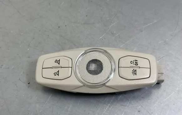 Ford C-MAX II Front seat light AM5113K767AE
