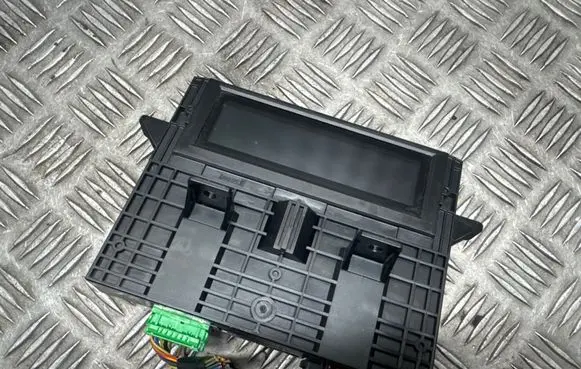 Volvo XC60 Screen/display/small screen 30772584 M8083100010 10W08E04