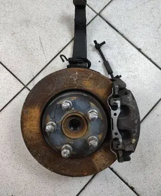 Jeep Grand Cherokee Front wheel hub spindle knuckle 