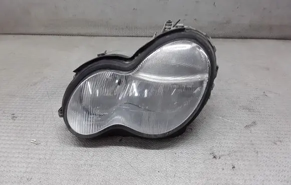 Mercedes-Benz C W203 Headlight/headlamp A2038200161