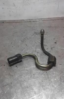 Mazda 6 Fuel injector supply line/pipe 