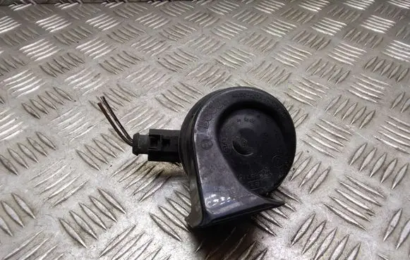 Volkswagen Golf V Horn signal E9703881157 CH2143