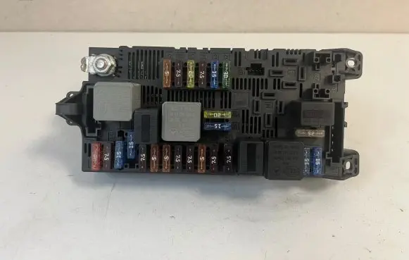 Mercedes-Benz E W211 Fuse module 2115457701