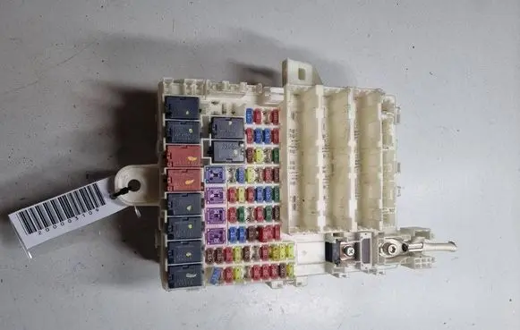 Honda Insight Fuse module 116RA000007