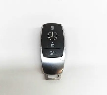 Mercedes-Benz B W247 Ignition key/card A1779056804