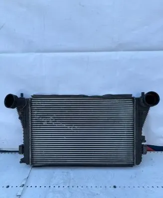 Volkswagen Touran I Intercooler radiator 1K0145927