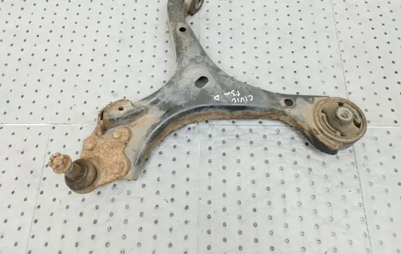 Honda Civic IX Front lower control arm/wishbone