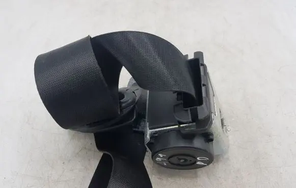 BMW 5 E60 E61 Rear seatbelt 601629600D 070717