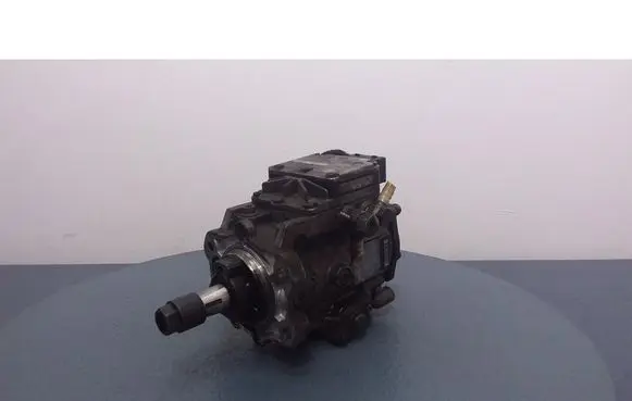 BMW 5 E39 Fuel injection high pressure pump 0470504020