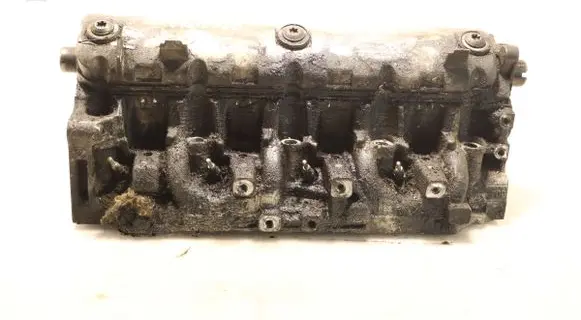 Renault Master II Engine head 