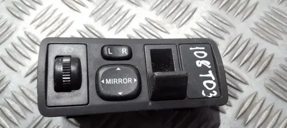Toyota Corolla E120 E130 Wing mirror switch 183574 777665