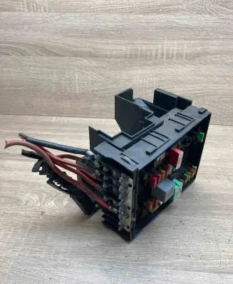 Skoda Octavia Mk2 (1Z) Fuse module 0740444352E
