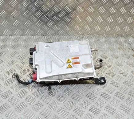 Voltage converter inverter