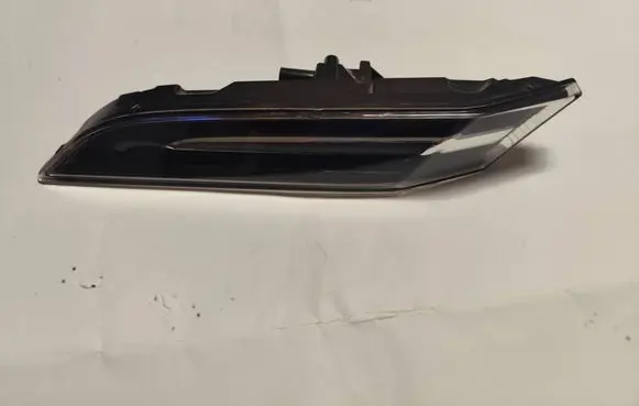 Porsche 911 992 Front fender indicator light 992953041C 3202001551 99295301