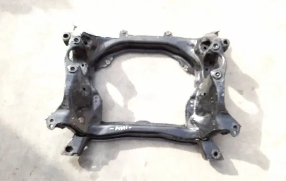 Mercedes-Benz C W204 Front subframe 2126280457 2216200311