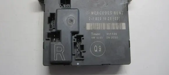 Mercedes-Benz E W211 Door control unit/module 2118201626
