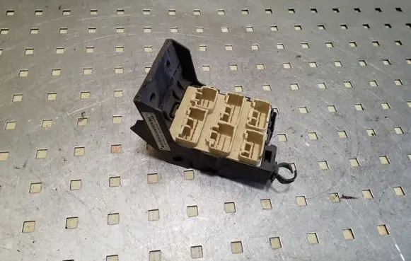 Toyota Corolla Verso E121 Other devices 8273405030