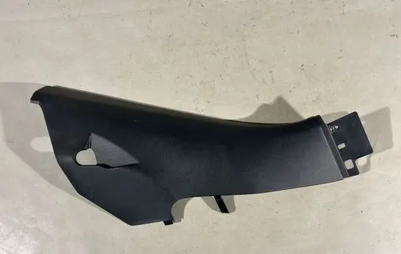Porsche Cayenne (92A) (C) pillar trim A053629 7P0867766D 9585557660082V