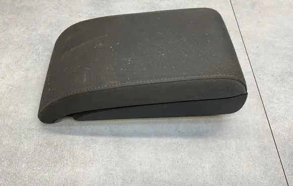 Volkswagen Touran II Armrest 1T0864208