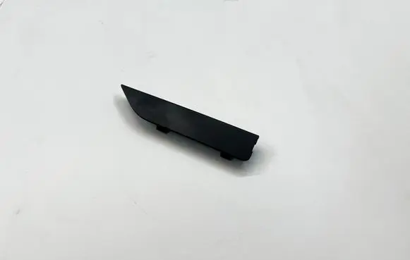 Volkswagen Touareg II Other trunk/boot trim element 7P6867748