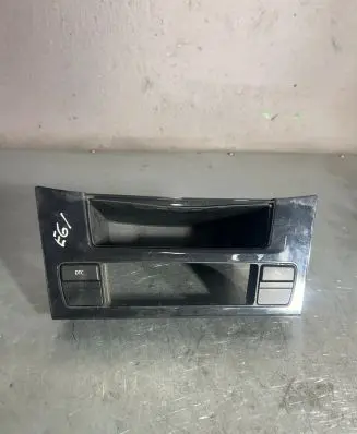 BMW 5 E60 E61 Glove box central console 9139391 52850610 51456