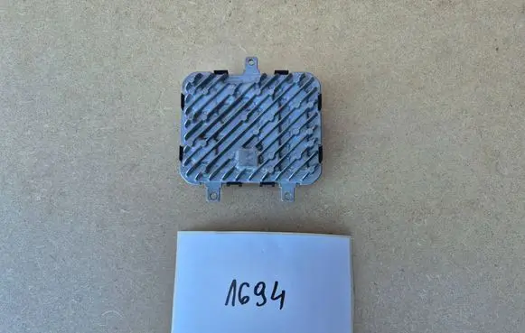 Opel Grandland X LED ballast control module 9858180080