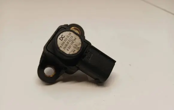 Jeep Grand Cherokee (WK) Air pressure sensor A0061531528 06083127C6 0261230144