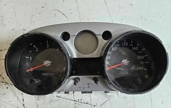 Nissan Qashqai Speedometer (instrument cluster) JD08E 17G5RF3